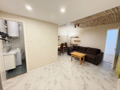 Kiadó Lakás 1067 Budapest 6. kerület , Teréz körúton 1,5 szobás KIADÓ