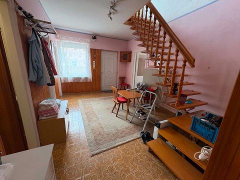 Eladó Ház 8500 Pápa , Várkert közelében