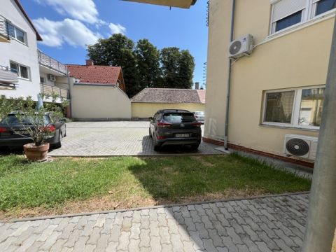 Eladó Lakás 7815 Harkány 