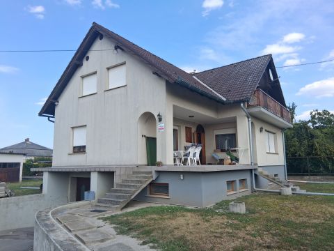 Eladó Ház 2340 Kiskunlacháza 