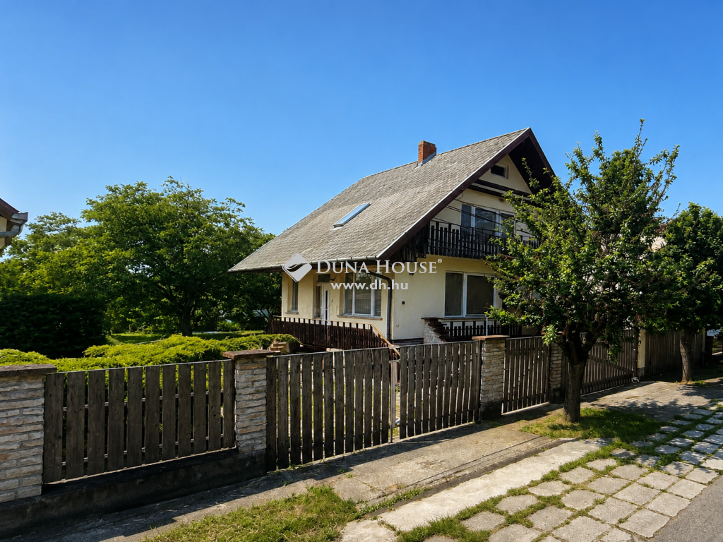 8638 Balatonlelle — 1/11