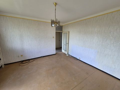 Eladó Lakás 2800 Tatabánya 