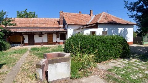 Eladó Ház 5241 Abádszalók , 5241 Abádszalók, családi házas