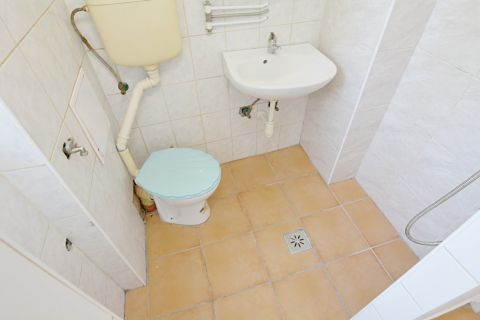 Eladó Lakás 1154 Budapest 15. kerület 15. kerületi mini garzon autóbeállóval 30 M alatt!