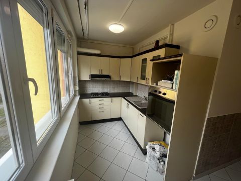 Kiadó Lakás 6000 Kecskemét , Kiadó nappali+2 szobás,erkélyes lakás Kecskeméten!