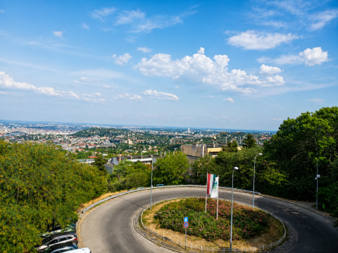 Kiadó Lakás 1124 Budapest 12. kerület , Orbánhegyen  a Thomán István utcában