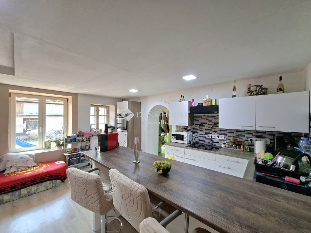 7000 Sárbogárd , 73 m2-es, 2 szobás családi ház Sárbogárdon, a központban — 1/13