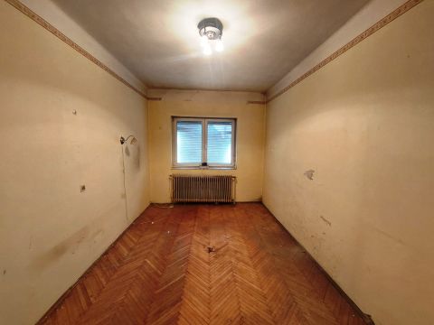 Eladó Ház 9400 Sopron Alsólővérekben eladó 71m2-es két szobás felújítandó ház