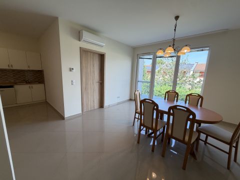 Kiadó Lakás 6000 Kecskemét 