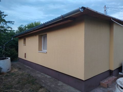 Eladó Ház 2135 Csörög 
