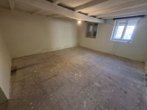 Eladó Ház 6066 Tiszaalpár , Családi ház 5 szobával, felújítandó állapotban