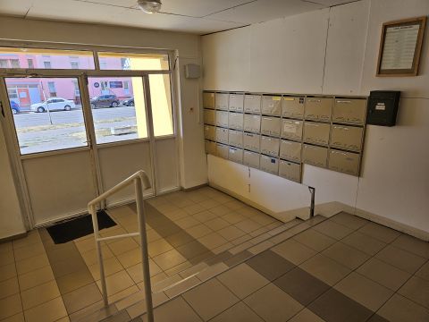 Eladó Lakás 7300 Komló 
