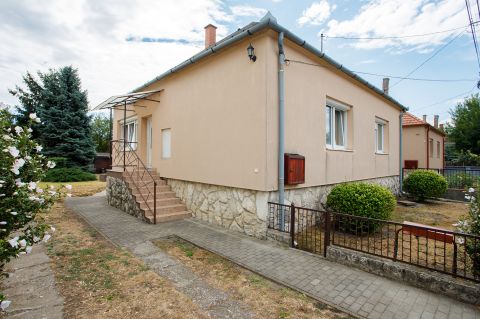 Eladó Ház 9011 Győr , Váci Mihály utca közelében