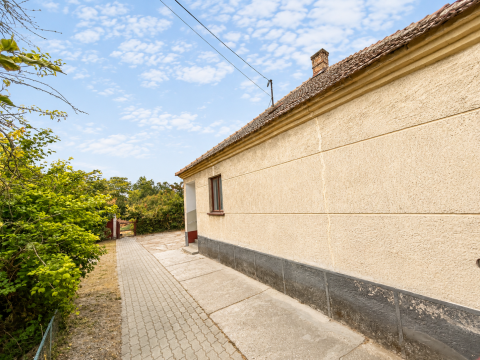 Eladó Ház 9153 Öttevény Fő út közelében