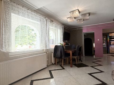 Eladó Ház 9374 Iván , Családi ház a természet ölelésében!