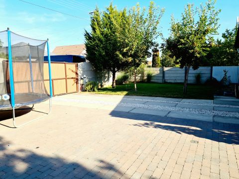 Eladó Ház 5600 Békéscsaba Zöldövezeti városrészen, a Keleti kertekben