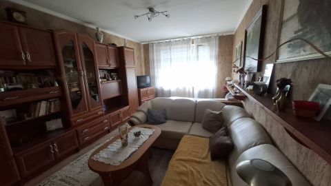 Eladó Lakás 2400 Dunaújváros , Béke városban
