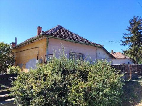 Eladó Ház 5200 Törökszentmiklós , 5200 Törökszentmiklós, csendes