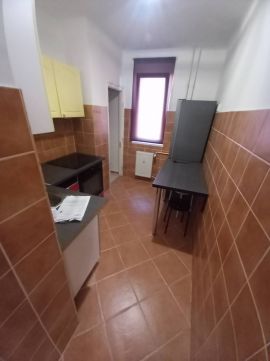Eladó Lakás 2440 Százhalombatta Buszmegálló közelében