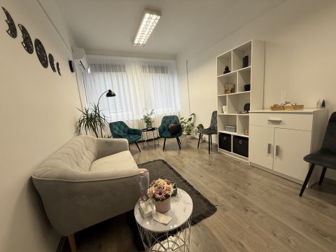 Kiadó Iroda 4400 Nyíregyháza , Belváros