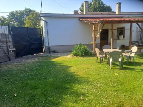 Eladó Lakás 9222 Hegyeshalom , Stetni tó
