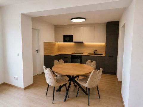 Kiadó Lakás 7621 Pécs Belvárosban, POTE-hoz közeli ÚJ ÉPÍTÉSŰ bútorozott lakás