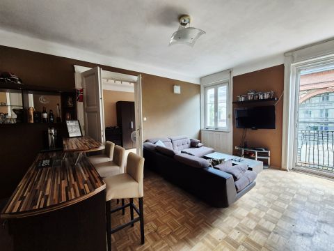 Eladó Lakás 1085 Budapest 8. kerület , PALOTANEGYEDBEN 3 + 1 szobás lakás LIFTES házban