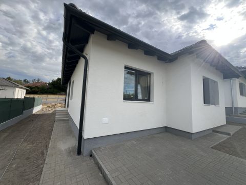 Eladó Ház 2162 Őrbottyán Őrbottyán Vácbottyán városrész