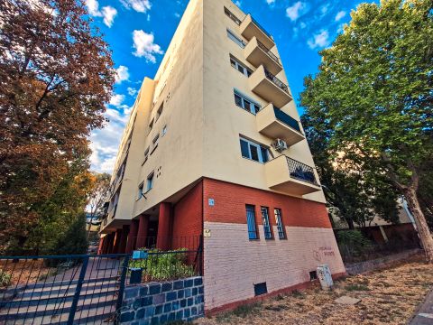 Eladó Lakás 1134 Budapest 13. kerület Lehel tér szomszédságában földszinti lakás