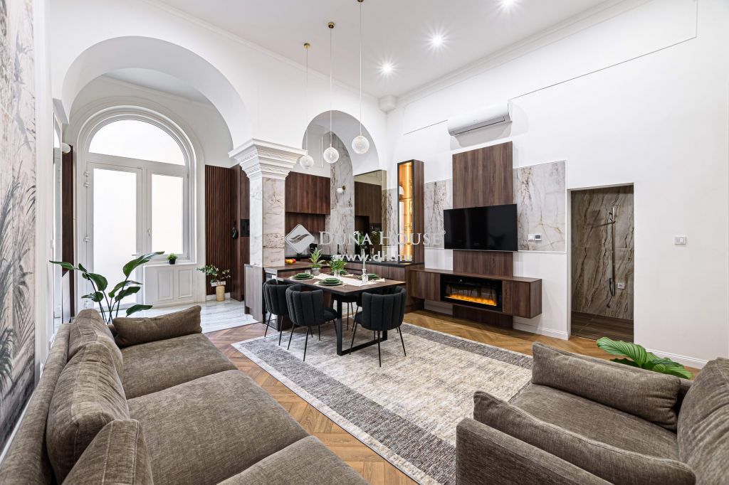 Kiadó Lakás, 1065 Budapest 6. kerület , Nappali 2 hálós 2 fürdős luxuslakás kiadó a Parlamentnél