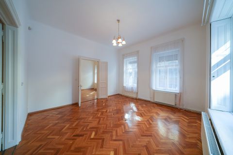 Eladó Lakás 1081 Budapest 8. kerület 