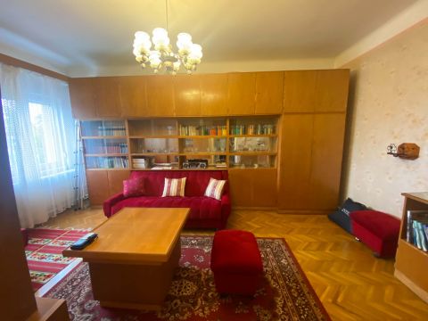 Eladó Lakás 6000 Kecskemét 