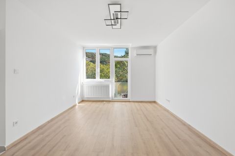Eladó Lakás 2800 Tatabánya 