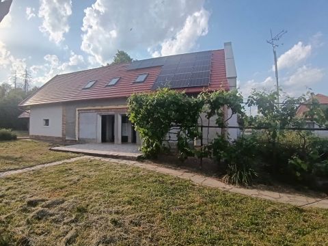 Eladó Ház 2885 Bakonybánk 