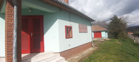 Eladó Üzlethelyiség 7683 Helesfa 