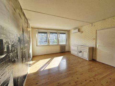 Eladó Lakás 1083 Budapest 8. kerület CORVIN-NEGYEDBEN 2 szobás, ERKÉLYES lakás