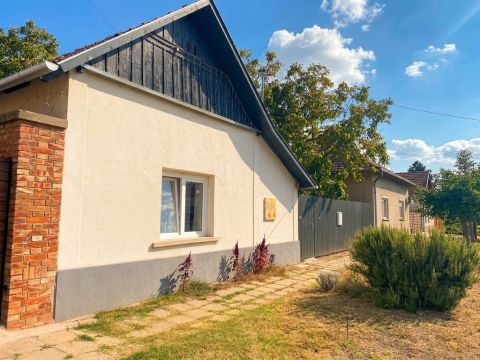 Eladó Ház 6762 Sándorfalva , Szegedhez közeli full felújitott családi ház 3 szobával 