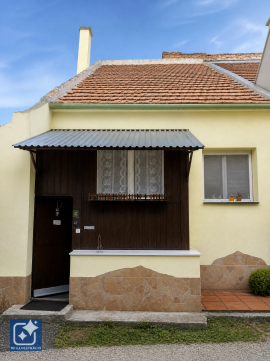 Eladó Lakás 9400 Sopron Belváros peremén felújítandó/átépíthető földszinti lakás