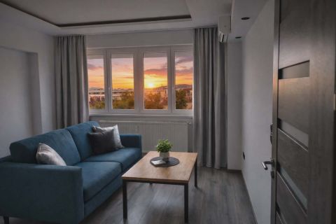 Eladó Lakás 1133 Budapest 13. kerület , FRISSEN FELÚJÍTOTT OTTHON, BUDAI HEGYEKRE NÉZŐ PANORÁMÁVAL