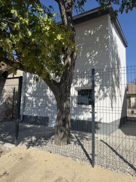Eladó Ház 2200 Monor , M4-es autóut közelében