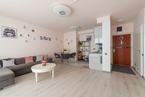Kiadó Lakás 1138 Budapest 13. kerület , 13.Marina part 2szoba 58nm+14nm terasz bútorozott gépesített
