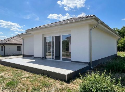 Eladó Ház 8651 Balatonszabadi 