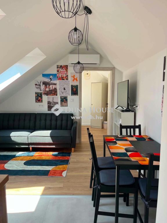 7621 Pécs — 1/27