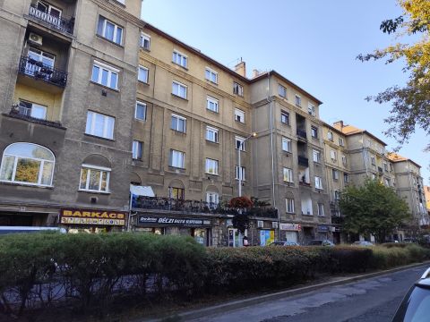 Eladó Lakás 1089 Budapest 8. kerület 