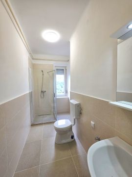 Kiadó Lakás 7629 Pécs , Feketegyémánt téren 2 szobás bútorozatlan lakás