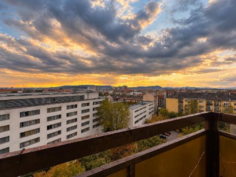 Eladó Lakás 1089 Budapest 8. kerület , 1089 Budapest 8, Nemzeti Közszolgálati Egyetem