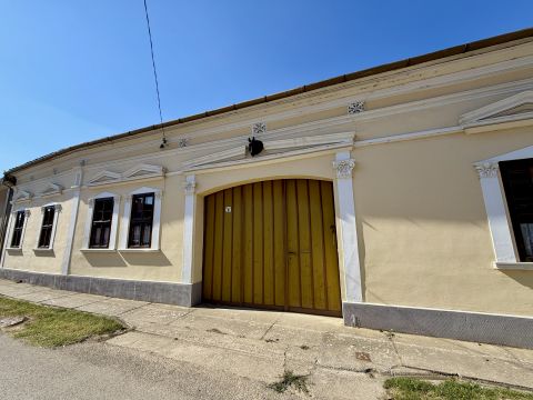 Eladó Ház 7754 Bóly 