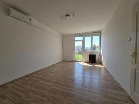 Eladó Lakás 4200 Hajdúszoboszló , 4200 Hajdúszoboszló, Központhoz közeli