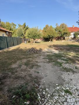 Eladó Telek 2071 Páty , Kertváros