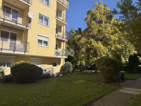 Eladó Lakás 1094 Budapest 9. kerület , Corvin Pláza környékén